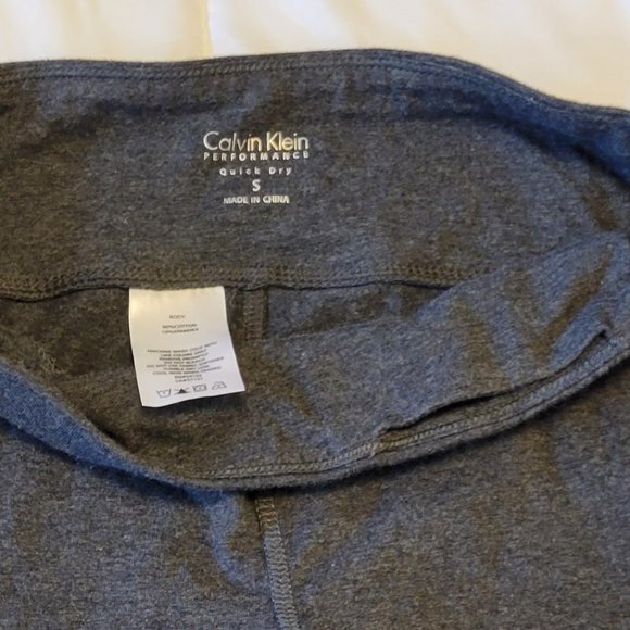 Calvin Klein performance quick dry logo capri zipper leggings size: S - Picture 8 of 8